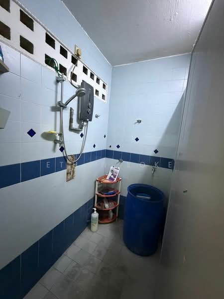 Rumah Teres 1 Tingkat untuk Dijual di Kepong Baru (Kepong) - Ethan Loke - Bathroom - PropertyGuru.com.my