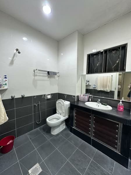 Rumah Berkembar untuk Dijual di Laman Residen Kipark Sri Utara (Batu Caves) - Jay Yong - Bathroom - PropertyGuru.com.my