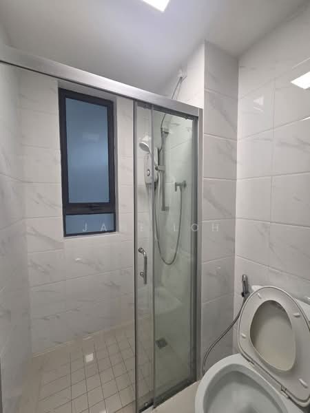 Condominium for Rent at Ataraxia Park @ Forest City - Jane Loh - Common Bathroom - PropertyGuru.com.my
