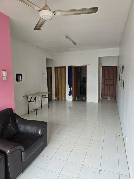 Apartment for Sale at Taman Tropika - Zamani Ishak - Living Room - PropertyGuru.com.my