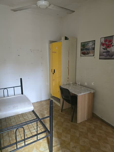 Apartment for Sale at Taman Tropika - Zamani Ishak - Bedroom - PropertyGuru.com.my