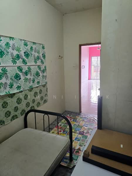 Apartment for Sale at Taman Tropika - Zamani Ishak - Bedroom - PropertyGuru.com.my