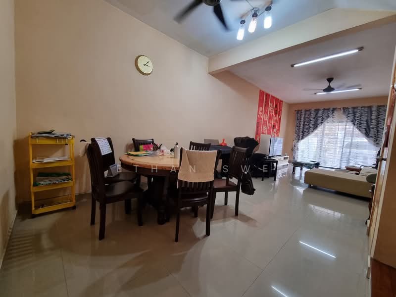 3-storey Terraced House for Sale in Taman Segambut (Jalan Kuching) - Ethan Swe - Living Room - PropertyGuru.com.my