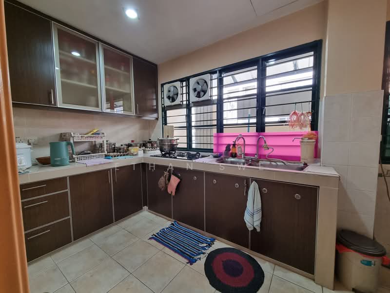 3-storey Terraced House for Sale in Taman Segambut (Jalan Kuching) - Ethan Swe - Kitchen - PropertyGuru.com.my