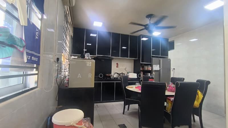 Rumah Teres 2 Tingkat untuk Dijual di Taman Desa Tebrau (Tebrau) - Carol Low - Kitchen - PropertyGuru.com.my