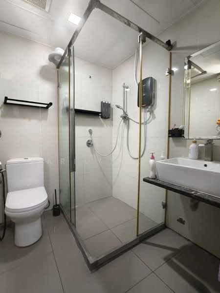 Kondominium untuk Dijual di Royalle Condominium - Marilyn Khor - Bathroom - PropertyGuru.com.my