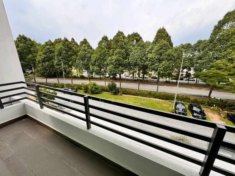 3-storey Terraced House for Sale in Puchong (Selangor) - Alice Goh - Balcony - PropertyGuru.com.my