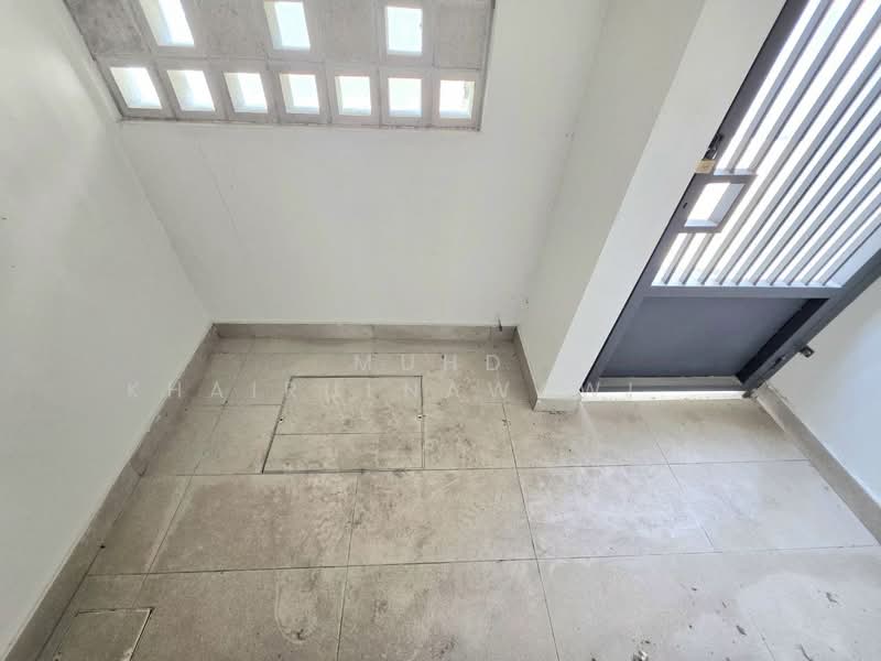 2-storey Terraced House for Sale in Elmina (Shah Alam) - Muhd Khairulnawawi Kamaruddin - Entrance - PropertyGuru.com.my