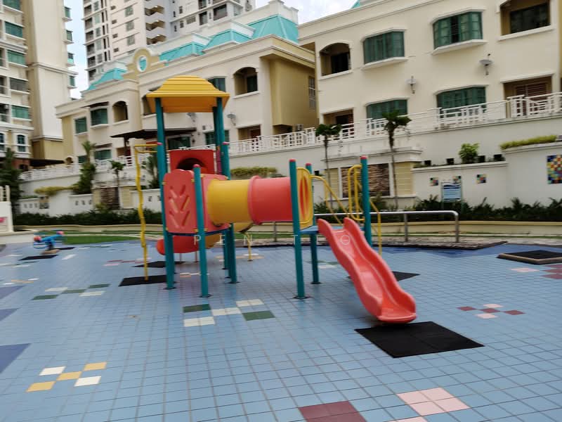 Townhouse for Rent in Fettes Park (Tanjung Tokong) - Pen Teo - Playground - PropertyGuru.com.my
