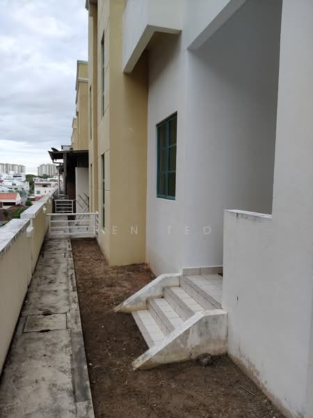 Townhouse for Rent in Fettes Park (Tanjung Tokong) - Pen Teo - Backyard - PropertyGuru.com.my