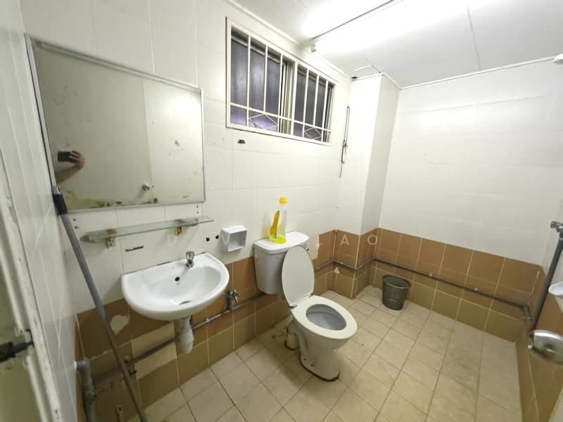 Pangsapuri untuk Disewa di Plaza Metro Prima - David Lao - Bathroom - PropertyGuru.com.my