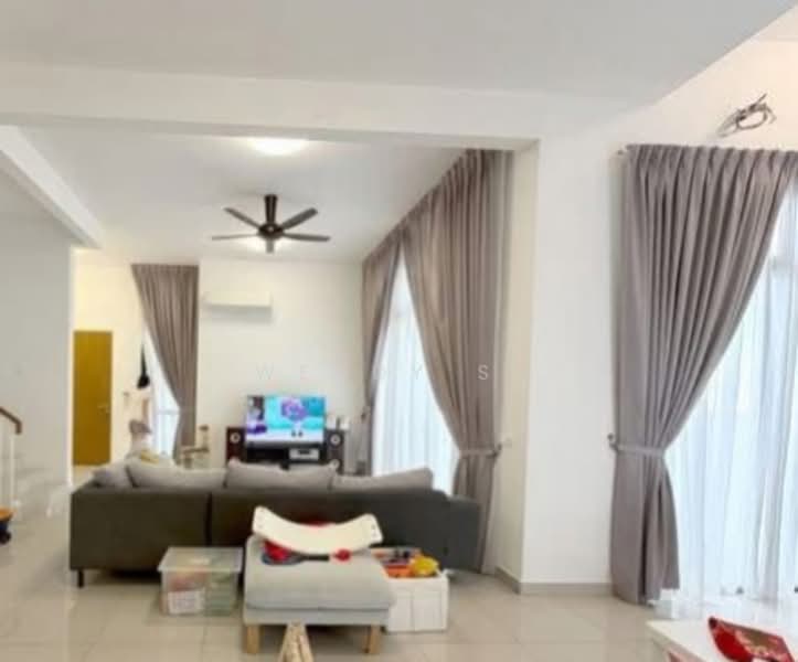 Rumah Teres 2 Tingkat untuk Dijual di Setia Alam (Selangor) - Wendy Si - Living Room - PropertyGuru.com.my