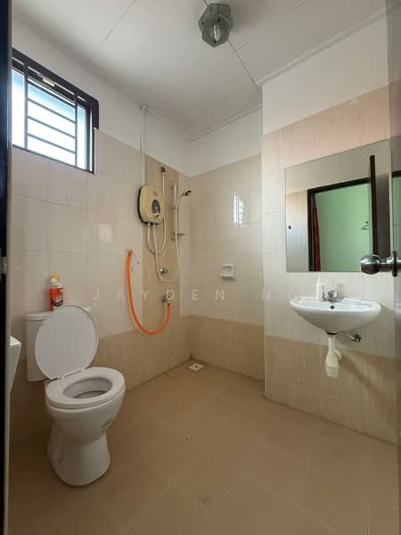 Rumah Teres 2 Tingkat untuk Dijual di Bandar Dato Onn (Tebrau) - Jayden Ng - Bathroom - PropertyGuru.com.my