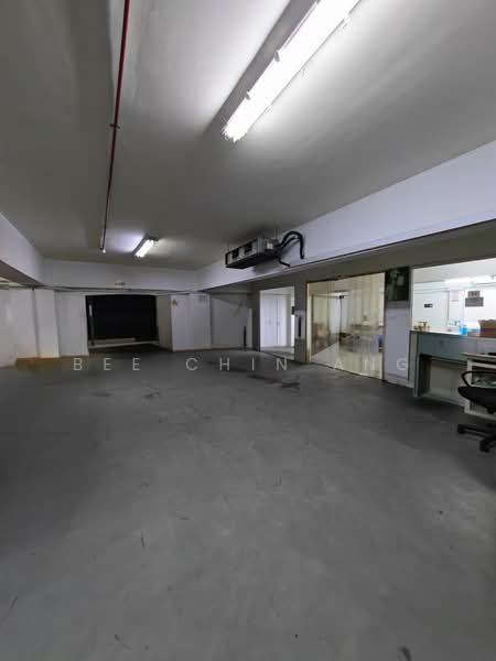 Detached Factory for Sale in Kawasan Perindustrian Desa Aman (Sungai Buloh) - Bee Chin Ang - Car Park - PropertyGuru.com.my