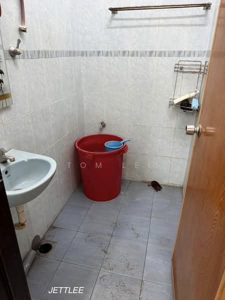 Rumah Teres 1 Tingkat untuk Disewa di Taman Sentosa (Klang) - Tom Lee - Bathroom - PropertyGuru.com.my
