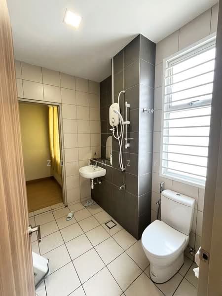 Rumah Teres untuk Dijual di Sepang (Selangor) - Zehan Zaki - Bathroom - PropertyGuru.com.my