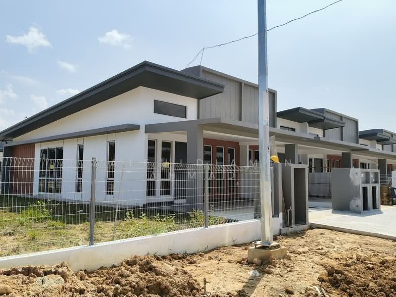 Rumah Teres 1 Tingkat untuk Dijual di Dengkil (Selangor) - zaifuldiamin ahmad - Exterior - PropertyGuru.com.my