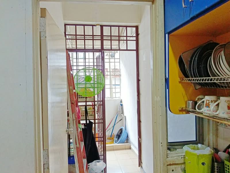 Rumah Teres 2 Tingkat untuk Dijual di Taman Setia Indah (Tebrau) - Yvonne Lim - Kitchen - PropertyGuru.com.my