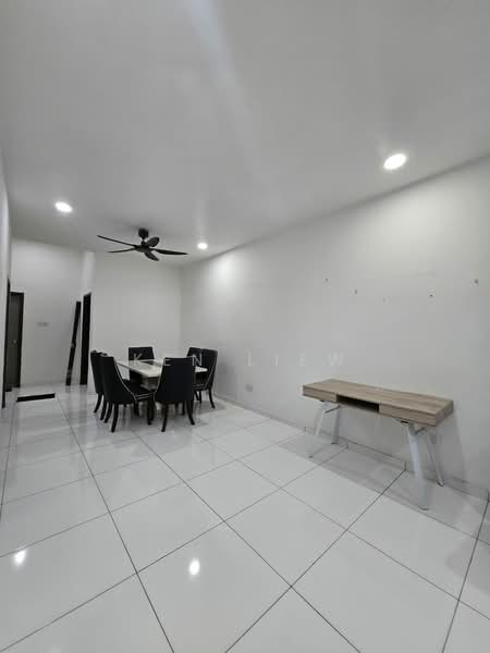 Rumah Teres 1 Tingkat untuk Disewa di Bandar Putra (Kulai) - Ken Liew - Dining Room - PropertyGuru.com.my