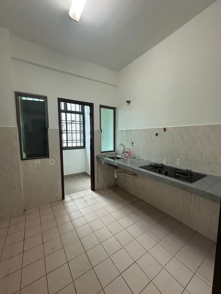 Apartment for Sale at Danga View Apartment - Hooi Yee Lee - Kitchen - PropertyGuru.com.my