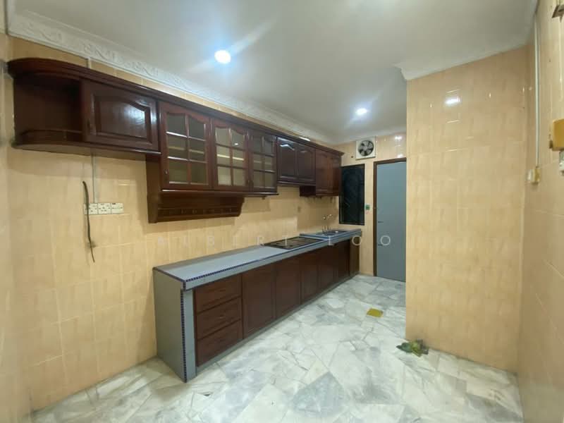 2-storey Terraced House for Sale in Klang (Selangor) - Albert Loo - Kitchen - PropertyGuru.com.my