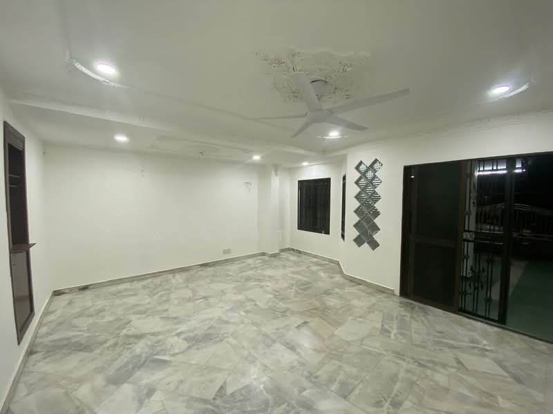 2-storey Terraced House for Sale in Klang (Selangor) - Albert Loo - Living Room - PropertyGuru.com.my