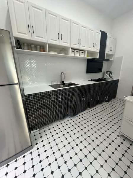 Bungalow for Sale in Kajang (Selangor) - Mu'izz Halim - Kitchen - PropertyGuru.com.my