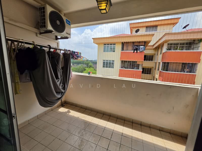 Pangsapuri untuk Dijual di Villa Bestari Apartment - David Lau - Balcony - PropertyGuru.com.my