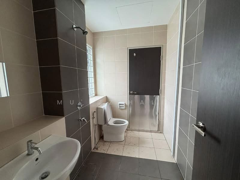 2-storey Terraced House for Rent in Dengkil (Selangor) - Mu'izz Halim - Bathroom - PropertyGuru.com.my