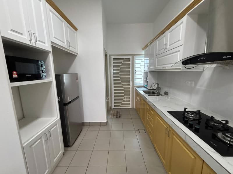 2-storey Terraced House for Rent in Dengkil (Selangor) - Mu'izz Halim - Kitchen - PropertyGuru.com.my