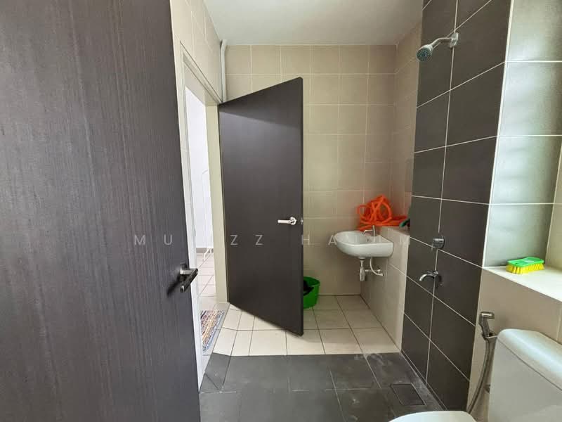 2-storey Terraced House for Rent in Dengkil (Selangor) - Mu'izz Halim - Bathroom - PropertyGuru.com.my