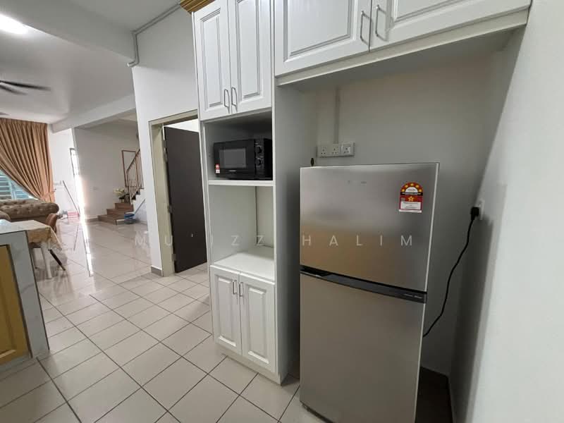 2-storey Terraced House for Rent in Dengkil (Selangor) - Mu'izz Halim - Kitchen - PropertyGuru.com.my