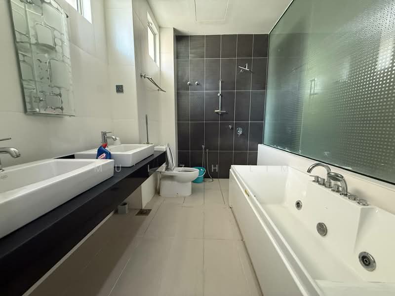 Semi-Detached House for Sale in Taman Port Dickson (Lukut) - Mu'izz Halim - Bathroom - PropertyGuru.com.my