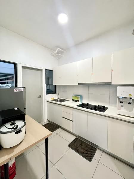 Condominium for Sale at The Greens (Residensi Hijauan) @ Subang West - Nor Khafadzah - Kitchen - PropertyGuru.com.my