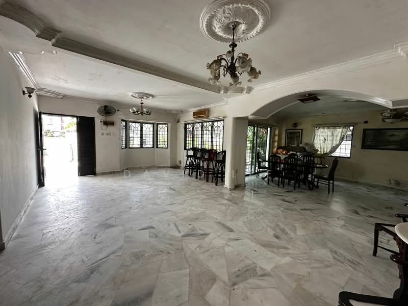 Bungalow for Sale in Taman Sri Hijau (Rawang) - David Lee - Living Room - PropertyGuru.com.my