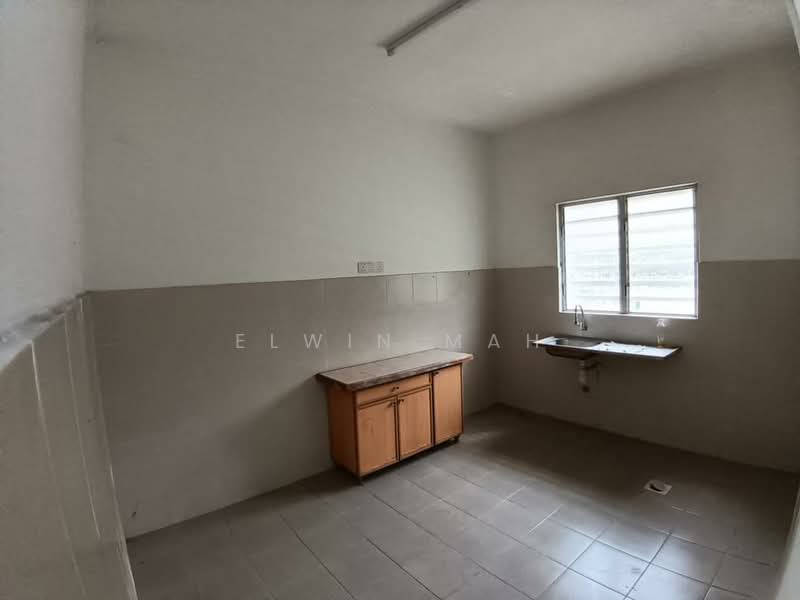 2-storey Terraced House for Sale in Rawang (Selangor) - Elwin Mah - Kitchen - PropertyGuru.com.my