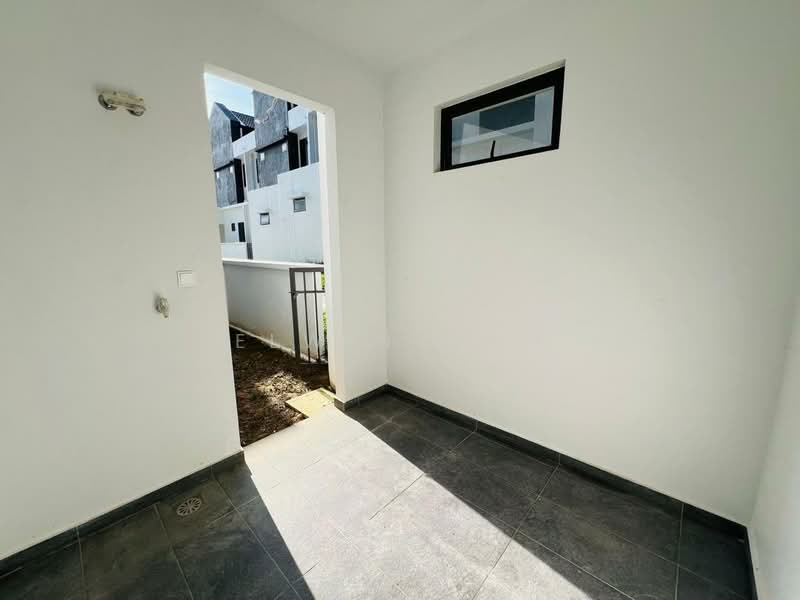 Rumah Teres 2 Tingkat untuk Dijual di Bandar Gamuda Gardens (Rawang) - Elwin Mah - Entrance - PropertyGuru.com.my