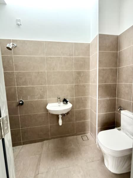 Terraced House for Rent in Taman Ponderosa (Johor Bahru) - Jessica Boey - Bathroom - PropertyGuru.com.my