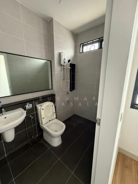 Rumah Teres 2 Tingkat untuk Dijual di Elmina (Shah Alam) - Sugumar Arunasalam - Bathroom - PropertyGuru.com.my
