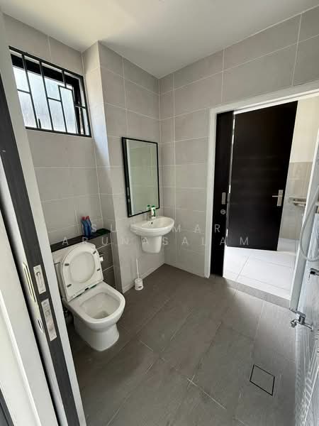 Rumah Teres 2 Tingkat untuk Dijual di Elmina (Shah Alam) - Sugumar Arunasalam - Bathroom - PropertyGuru.com.my
