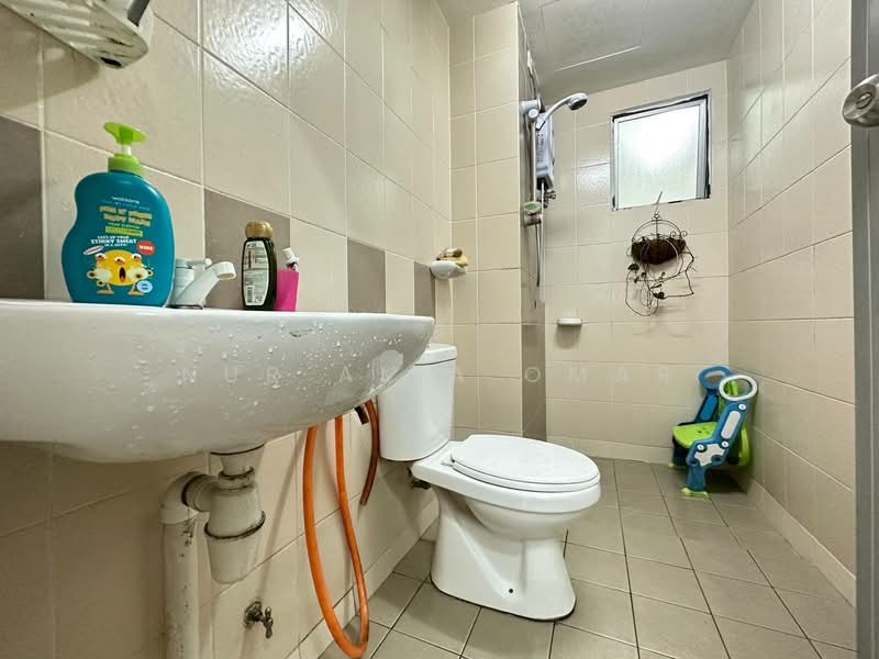 Apartment for Sale at Seri Baiduri - Nur Alia Omar - Bathroom - PropertyGuru.com.my