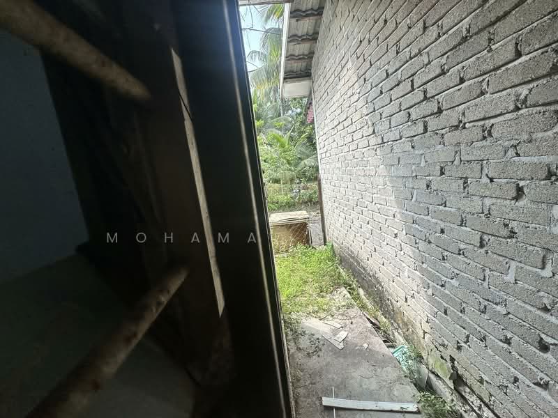 1-storey Terraced House for Sale in Kampar (Perak) - Mohamad Irwan - Exterior - PropertyGuru.com.my