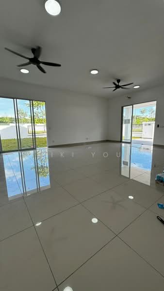 Rumah Teres 2 Tingkat untuk Disewa di Bandar Rimbayu (Telok Panglima Garang) - Miki You - Living Room - PropertyGuru.com.my