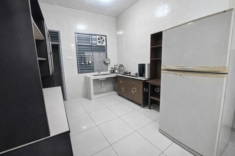 Rumah Teres 2 Tingkat untuk Disewa di Taman JP Perdana (Johor Bahru) - Joan Tong - Kitchen - PropertyGuru.com.my