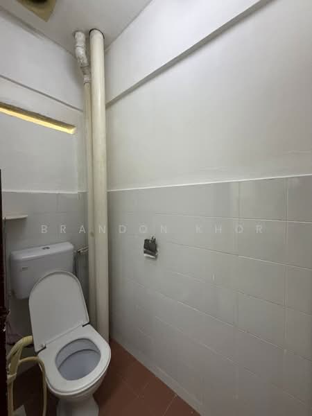 Flat for Sale at Taman Plentong Utama - Brandon Khor - Bathroom - PropertyGuru.com.my