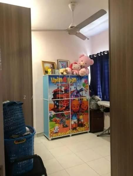 Apartment for Sale at Pangsapuri Akasia (Bandar Botanic) - Zackinn Hoi - Bedroom - PropertyGuru.com.my