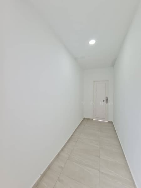 2.5-storey Terraced House for Sale in Taman Pulai Utama (Skudai) - Daniel Yong - Corridor - PropertyGuru.com.my