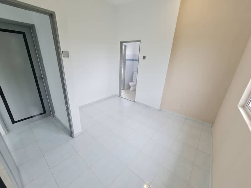2.5-storey Terraced House for Sale in Taman Pulai Utama (Skudai) - Daniel Yong - Interior - PropertyGuru.com.my
