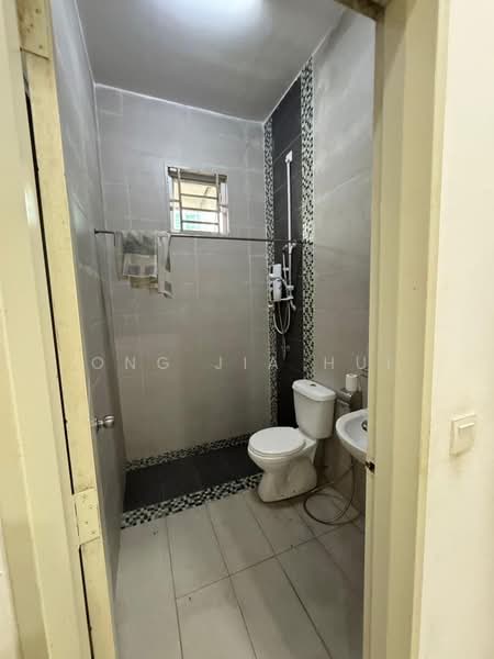 Rumah Teres 2 Tingkat untuk Disewa di Bandar Sri Sendayan (Negeri Sembilan) - Ong Jia Hui - Bathroom - PropertyGuru.com.my