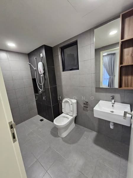 Service Residence for Sale at D'Cosmos Residences - JK Leong - Bathroom - PropertyGuru.com.my